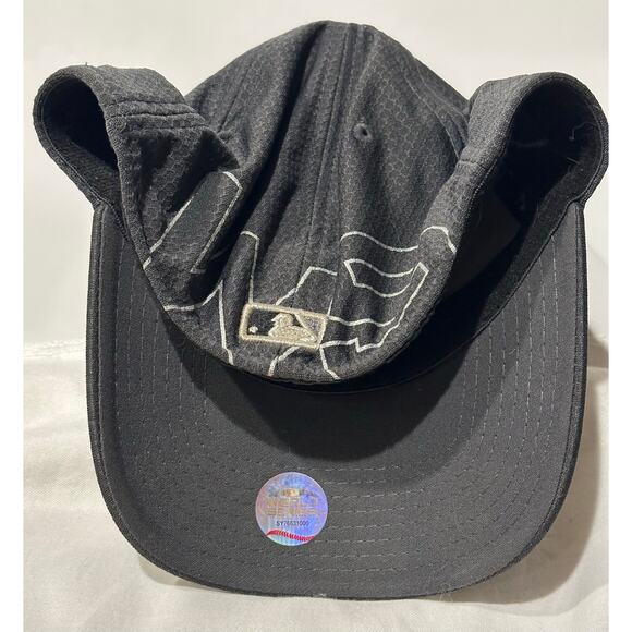 Official New Era 2018 Boston Red Sox World Series Champs On-Field Hat Black MLB - Picture 3 of 8